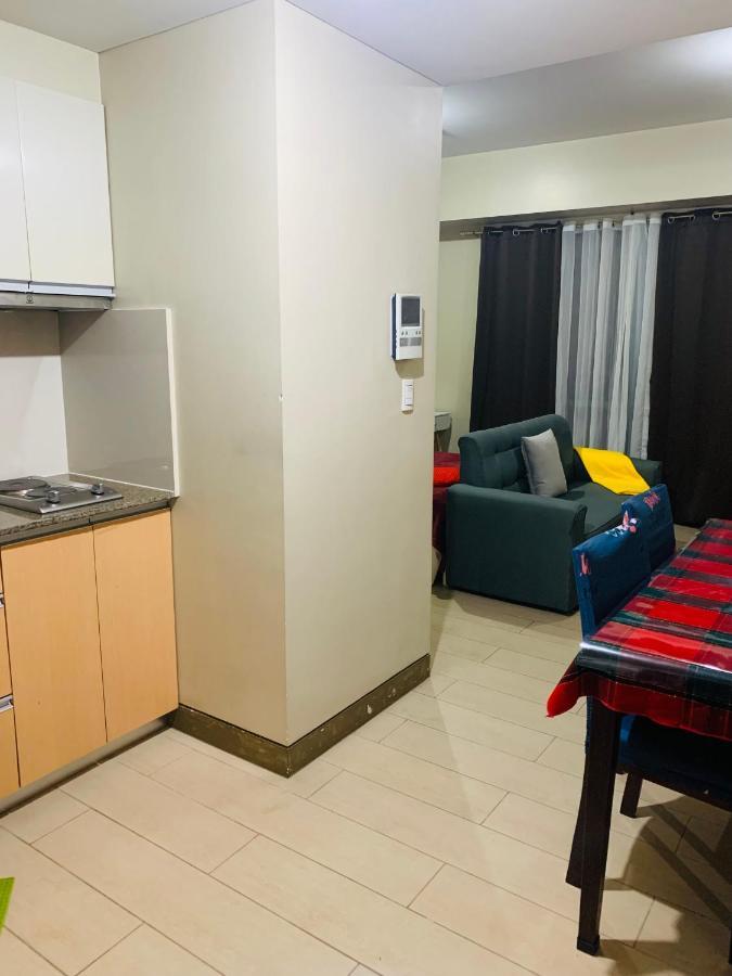 باساي Two Palm Tree Villas Condominium - Studio 8Th Fl With Balcony - Across Terminal 3 Airport المظهر الخارجي الصورة