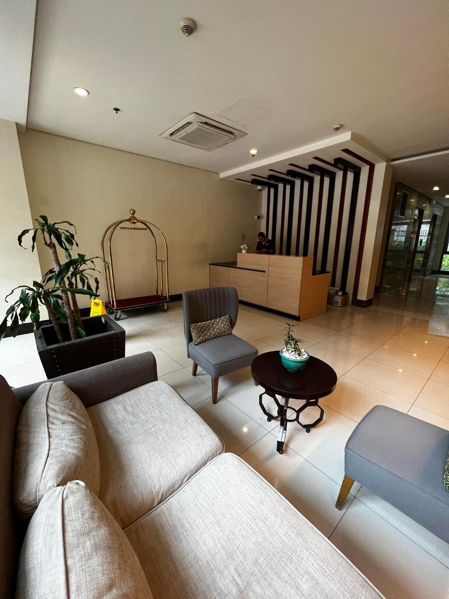 باساي Two Palm Tree Villas Condominium - Studio 8Th Fl With Balcony - Across Terminal 3 Airport المظهر الخارجي الصورة